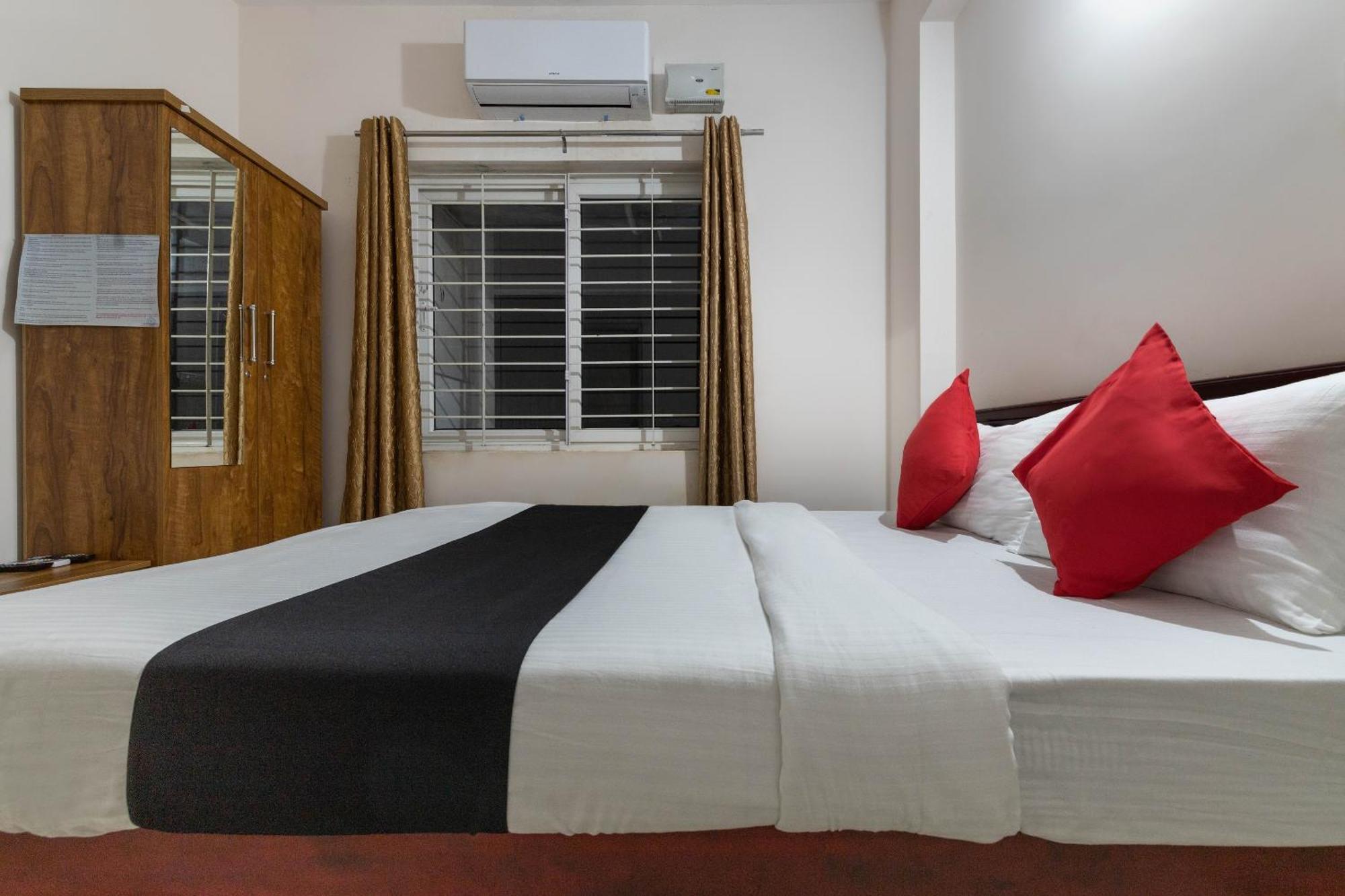 Super Collection O Nirvikalpa Hotel Ullāl Kültér fotó